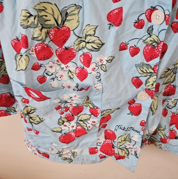 Nick & Nora Pajama Top Strawberry Hearts Kisses - Picture 2 of 5